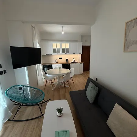 Luxury Penthouse By The White Tower *