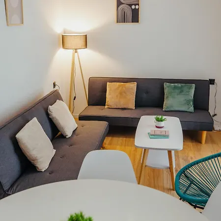 Luxury Penthouse By The White Tower *